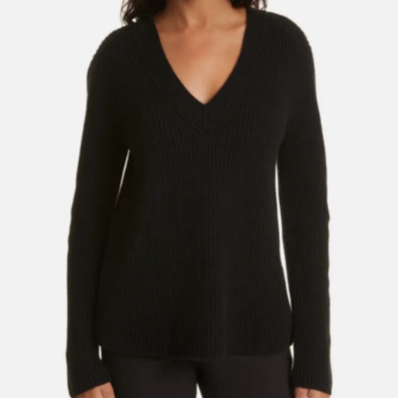 Vince Sweaters - Vince Ribbed V-Neck Wool & Cashmere Blend Sweater Black size Large